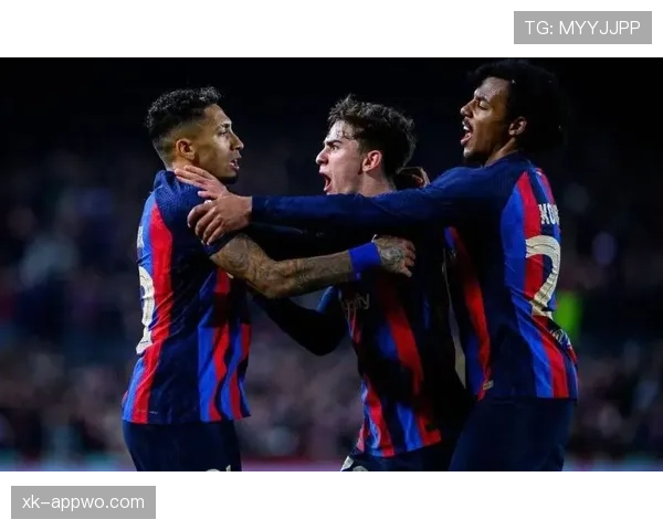 拉菲尼亚家里那阵仗，不是盖的，隔壁估计嫉妒哭了