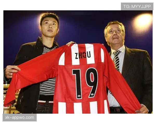 内维斯与布斯克茨：传统组织型后腰的风格分野与核心差异